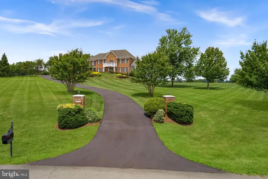16544 Goldencrest Cir, Purcellville, VA 20132 - #2
