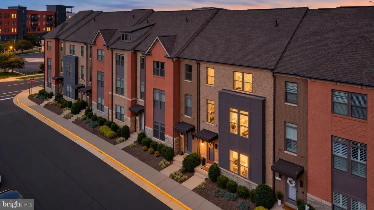 44718 Ellsworth Ter, Ashburn, VA 20147 - #1