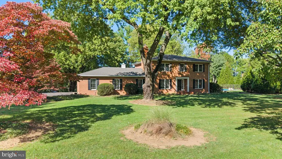 19701 Silcott Springs Rd, Purcellville, VA 20132 - #2