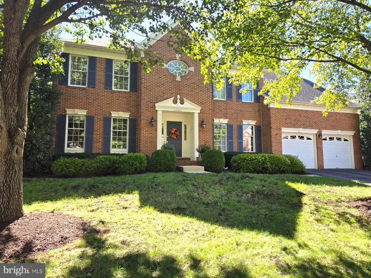 43761 Woodworth Ct, Ashburn, VA 20147 - #1