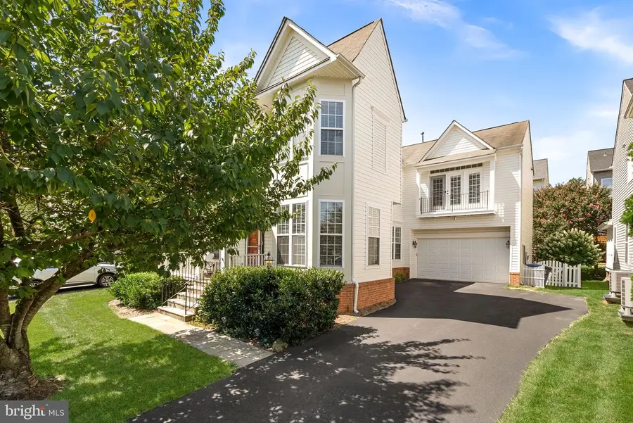 21535 Overland Park Dr, Ashburn, VA 20147 - #2