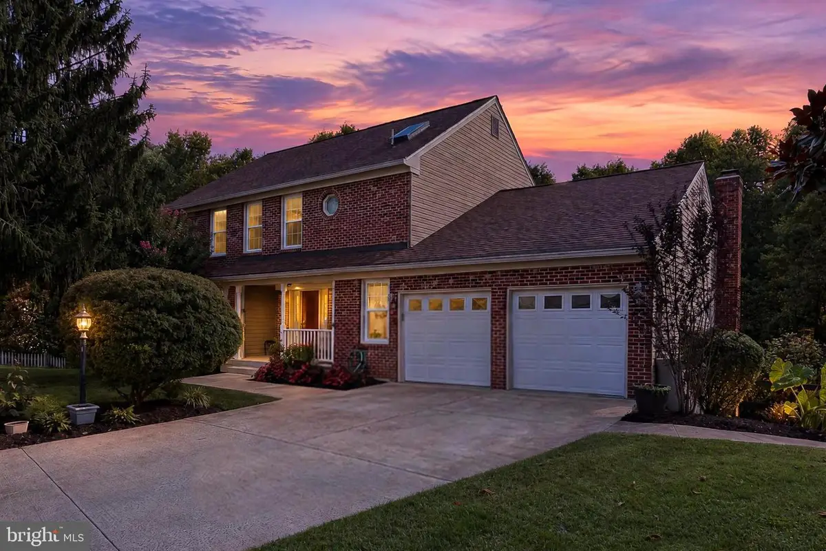 215 Heather Glen Rd, Sterling, VA 20165 - #1