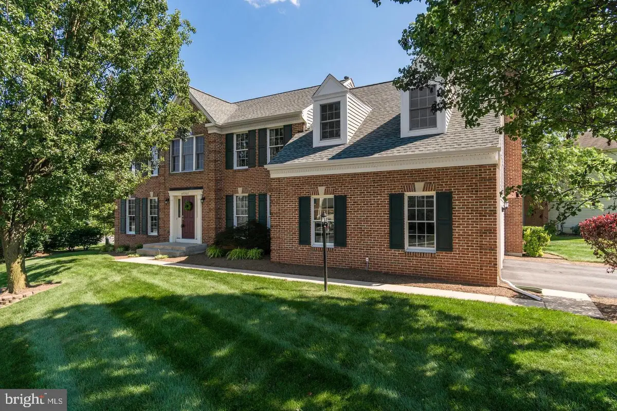 43207 Rockfield Ct, Ashburn, VA 20147 - #1