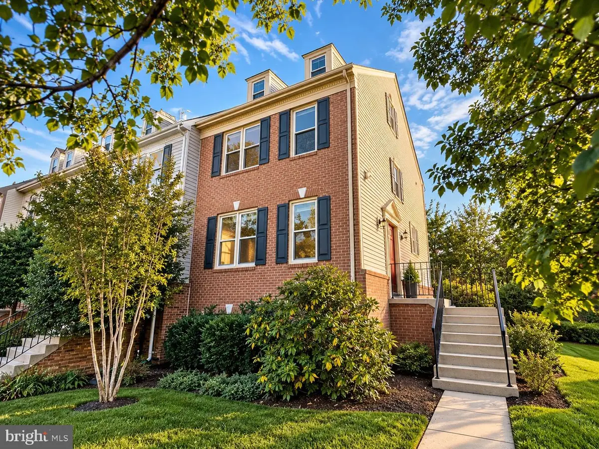 43626 Blacksmith Sq, Ashburn, VA 20147 - #1