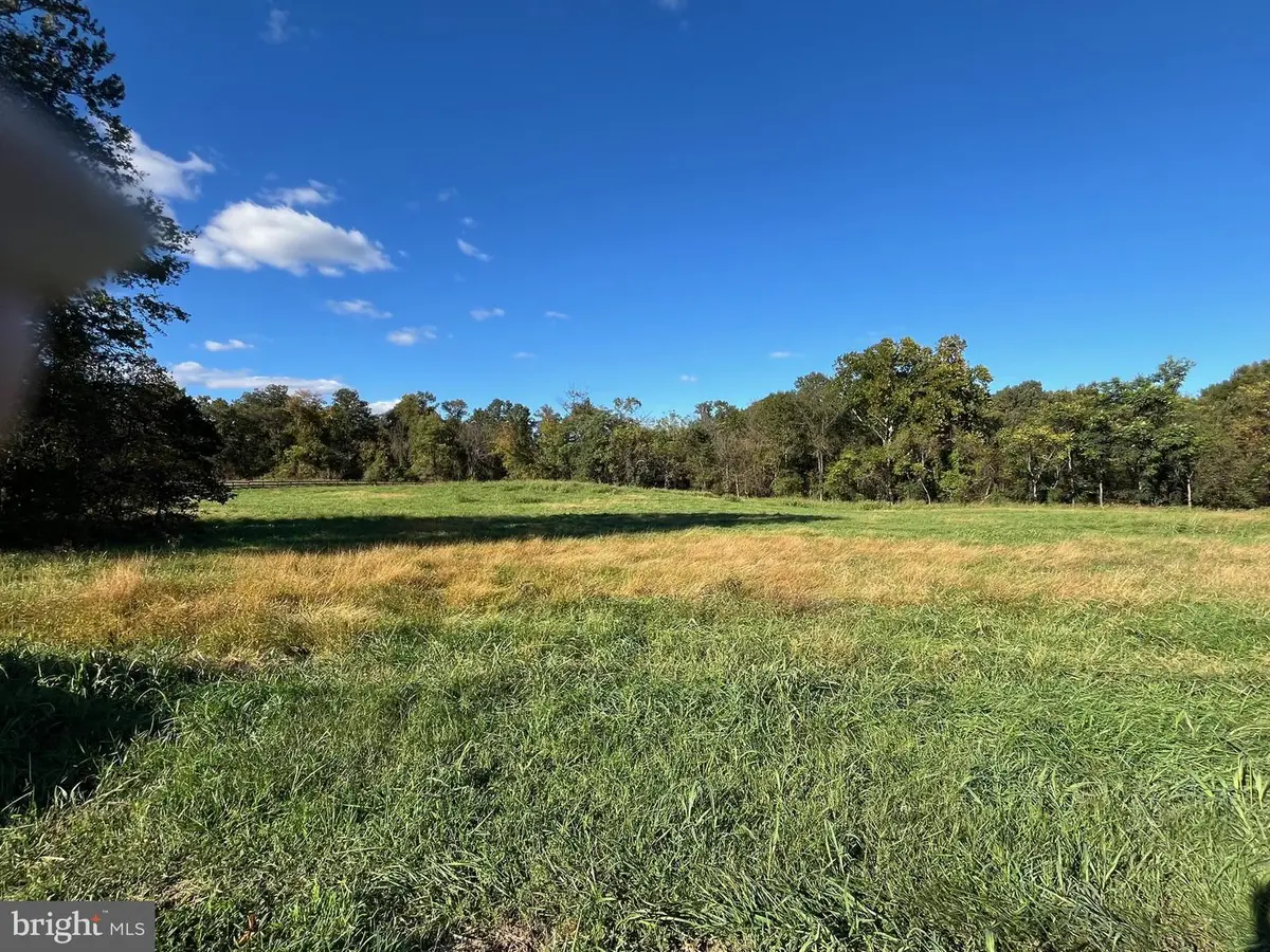 22251 Newlin Mill Rd, Middleburg, VA 20117 - #1