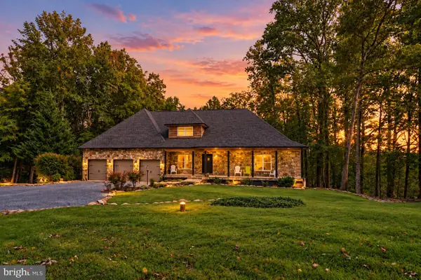 13329 Mountain Rd, LOVETTSVILLE, VA 20180