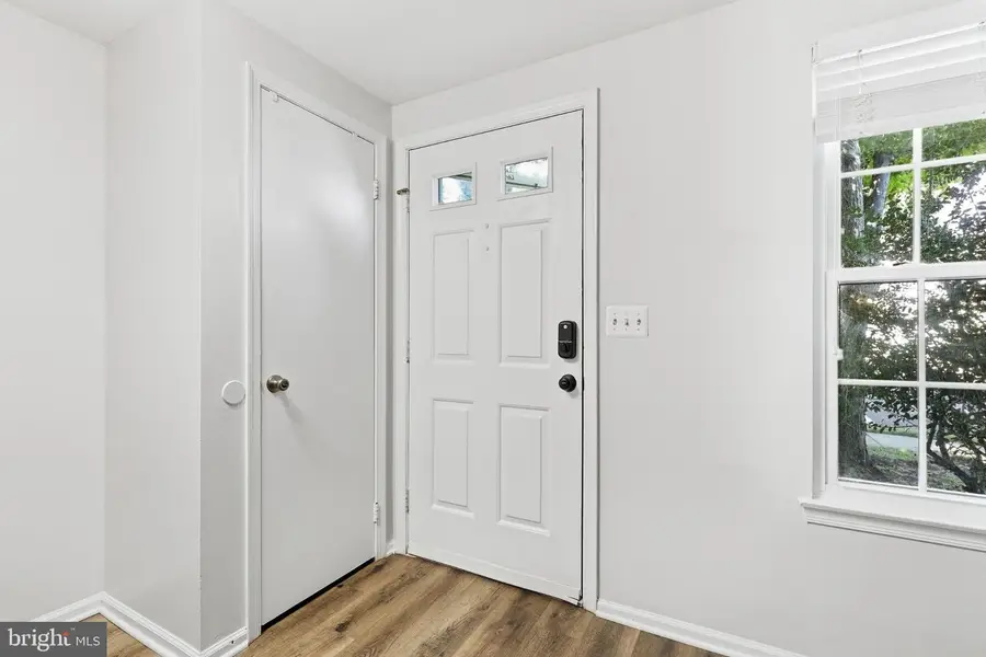 33 Alden Ct, Sterling, VA 20165 - #3