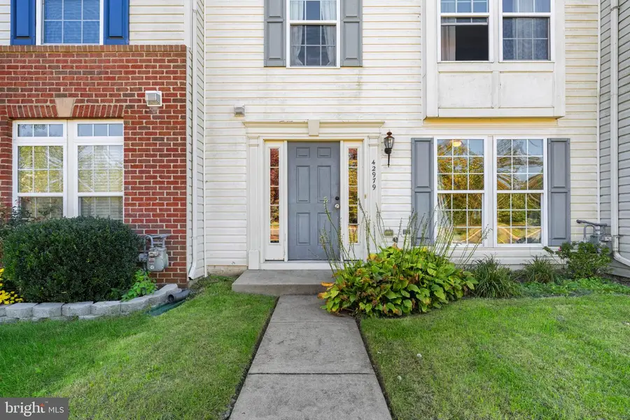 42979 Edgewater St, Chantilly, VA 20152 - #3