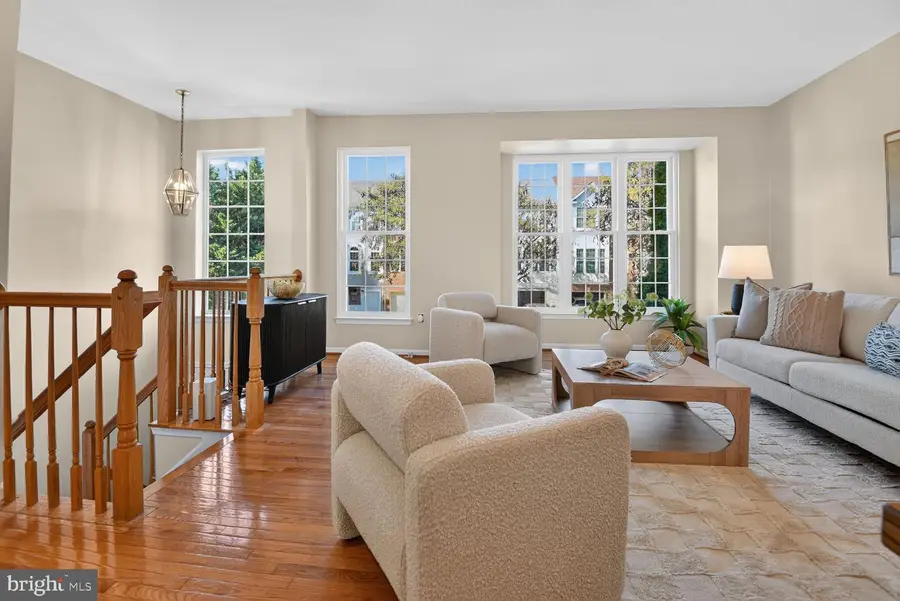 43449 Laidlow St, Chantilly, VA 20152 - #2