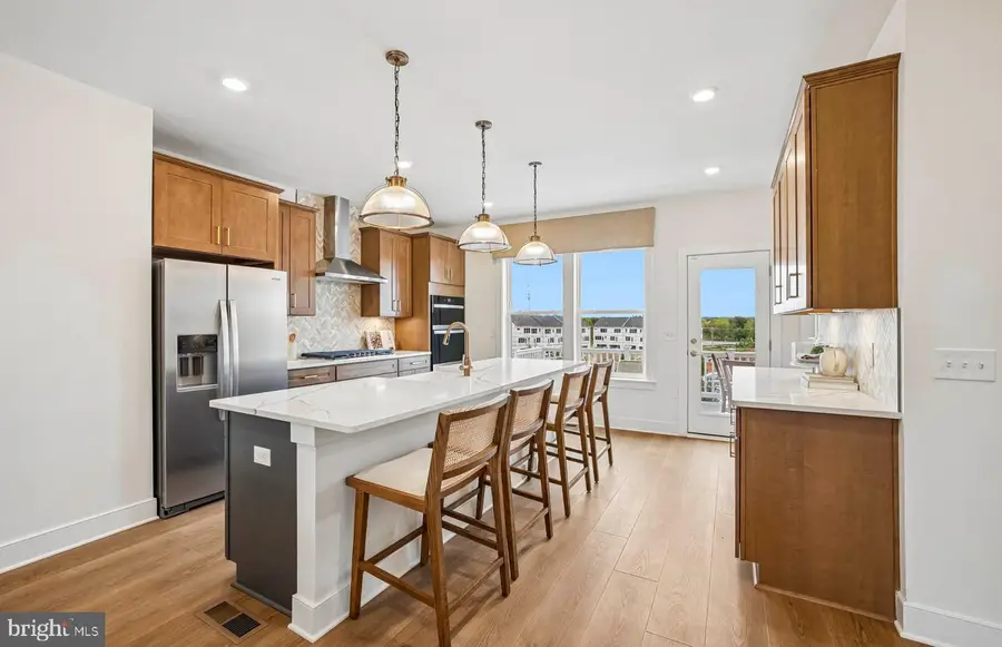 42596 Waxpool Rd, Ashburn, VA 20148 - #2
