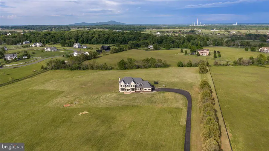 15028 Merritt Farm Ln, Leesburg, VA 20176 - #2
