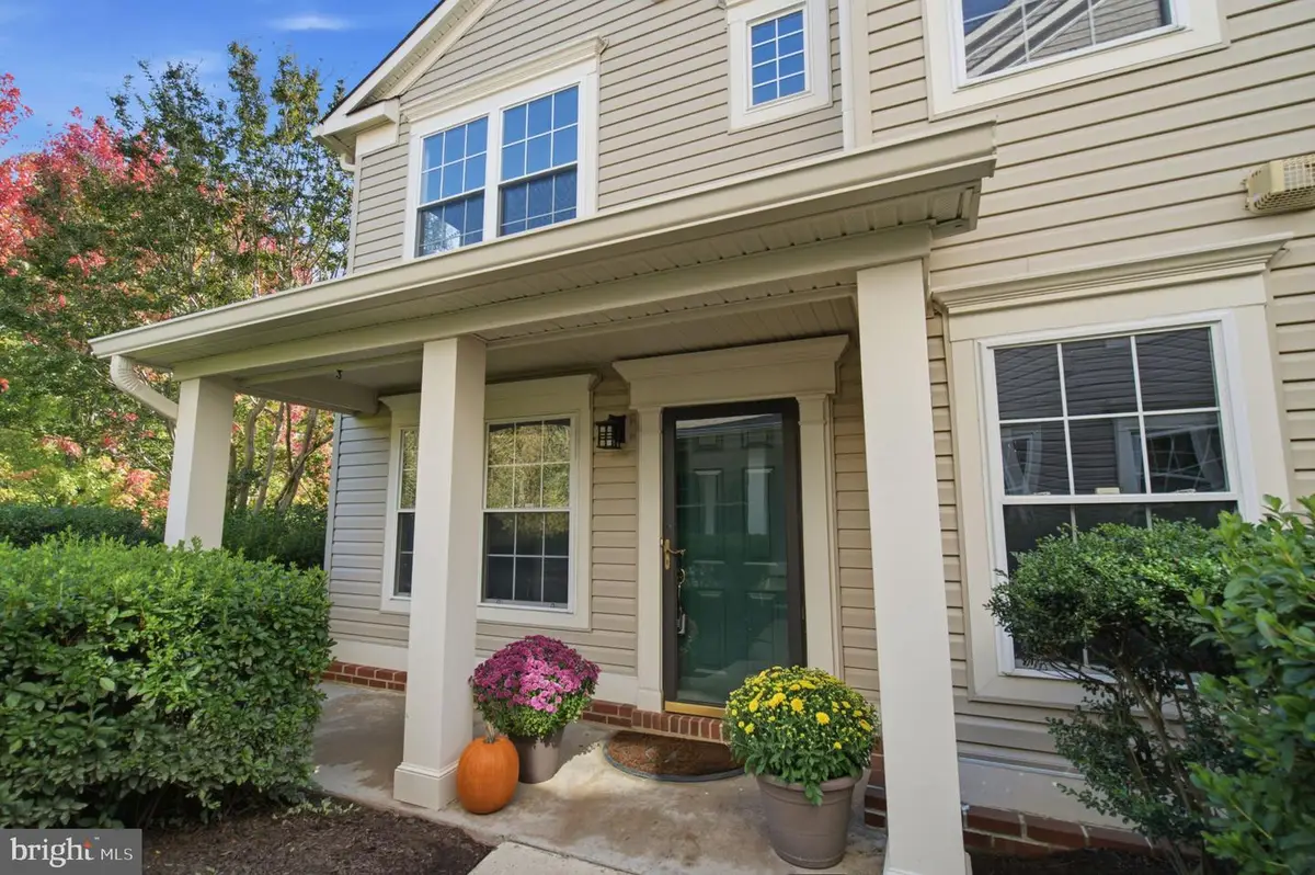 43414 Edgecliff Ter, Ashburn, VA 20147 - #1