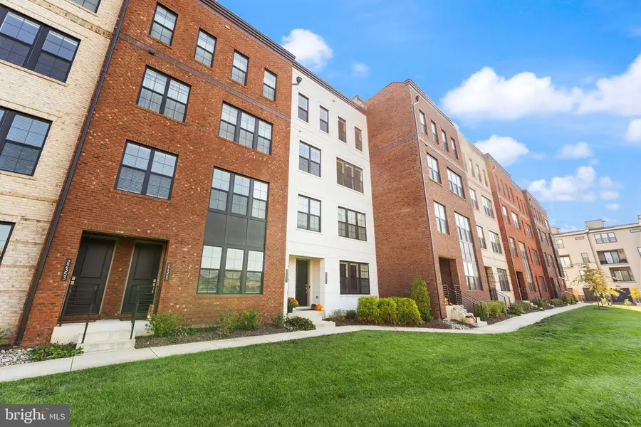 22357 Roanoke Rise Ter, Ashburn, VA 20148 - #2
