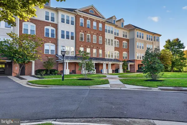 44485 Chamberlain Ter #102, ASHBURN, VA 20147