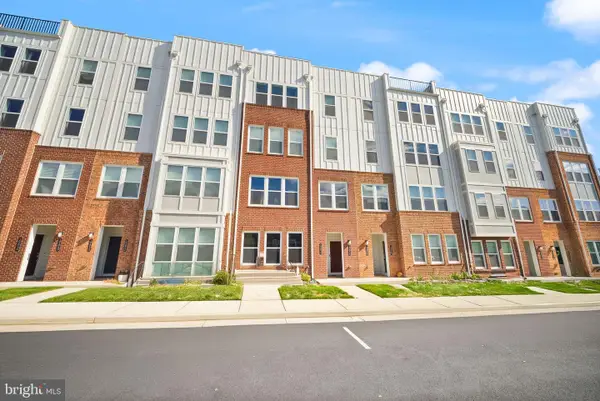19854 Lavender Dust Sq, ASHBURN, VA 20147