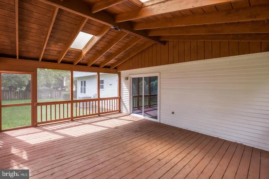 10136 Yorktown Dr, Great Falls, VA 22066 - #2