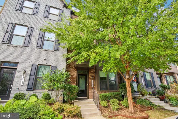 22305 Seabring Ter, ASHBURN, VA 20148