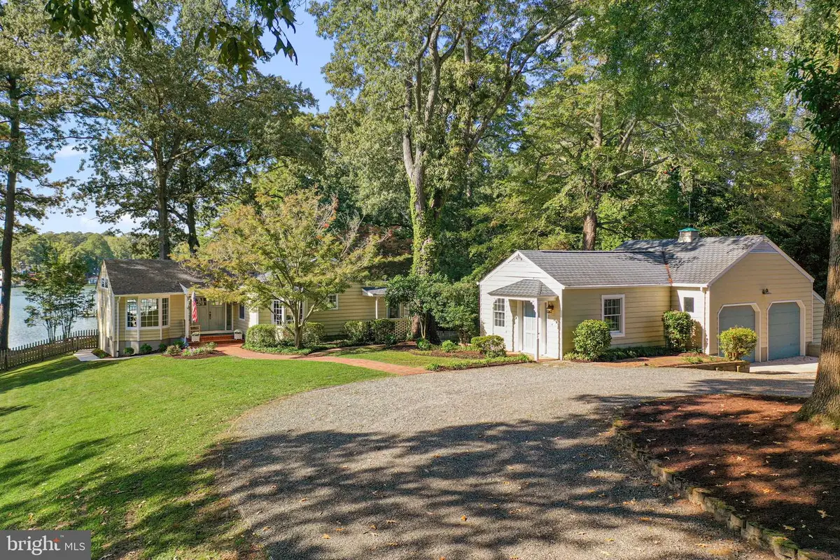 126 Lancaster Rd, Irvington, VA 22480 - #1