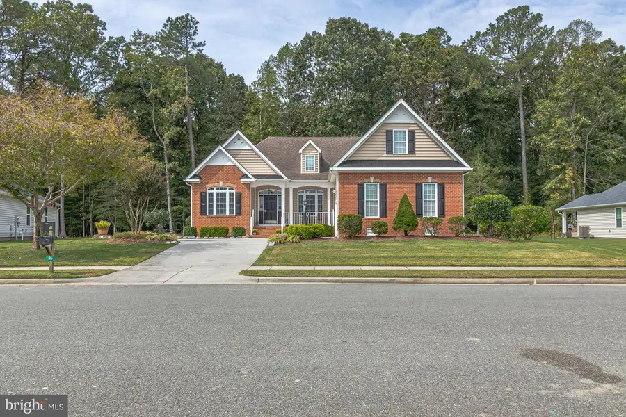 85 Pleasants Ln, Kilmarnock, VA 22482 - Image #2