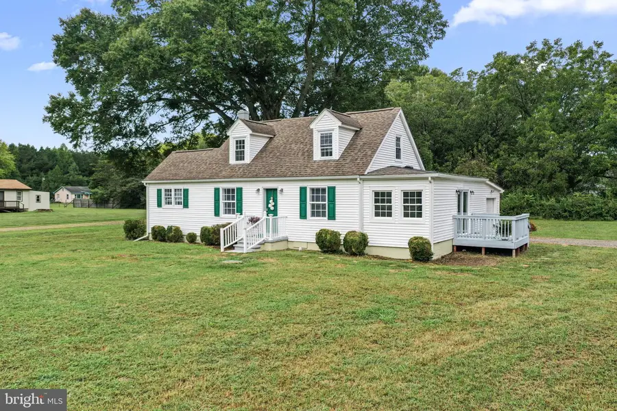 1678 Weems Rd, Weems, VA 22576 - Image #2