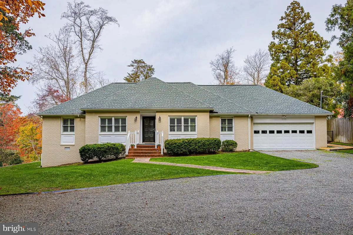 97 Currell Cove Ln, White Stone, VA 22578 - Image #1