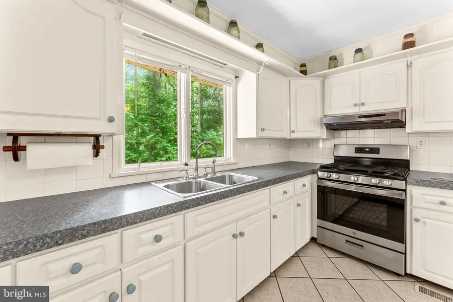 59 Hickory Rd, Lancaster, VA 22503 - #3