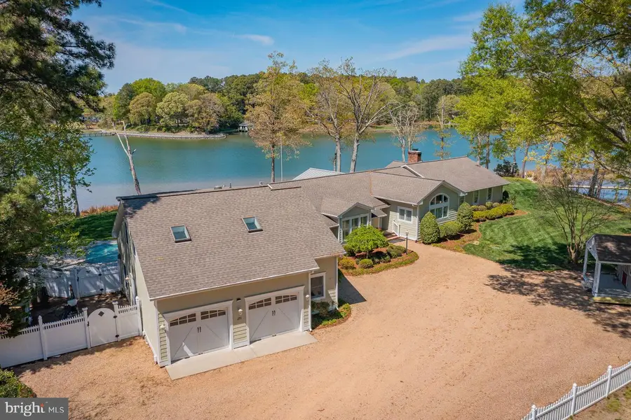 272 Larkspur Ln, Weems, VA 22576 - #3