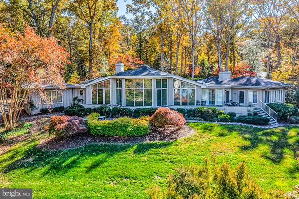 219 Red Fox Ln, WEEMS, VA 22576