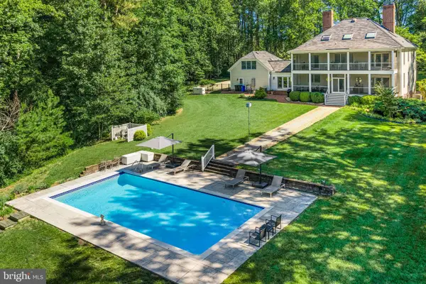 3849 Black Stump Rd, WEEMS, VA 22576
