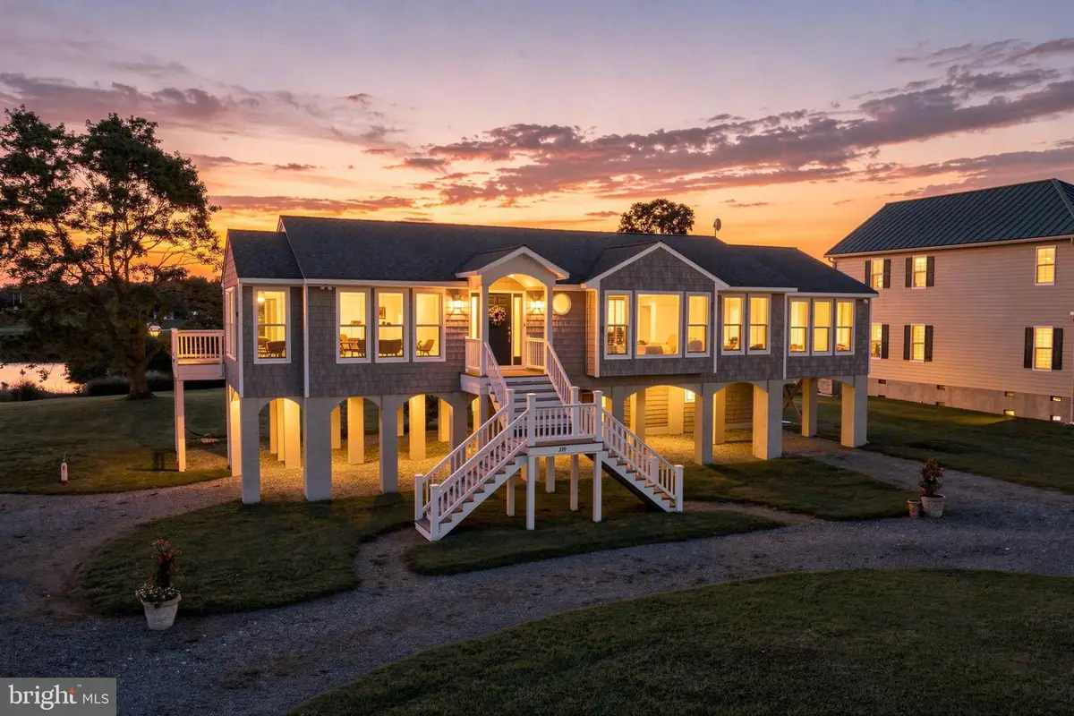 219 Riverside Dr, Lancaster, VA 22503 - #1