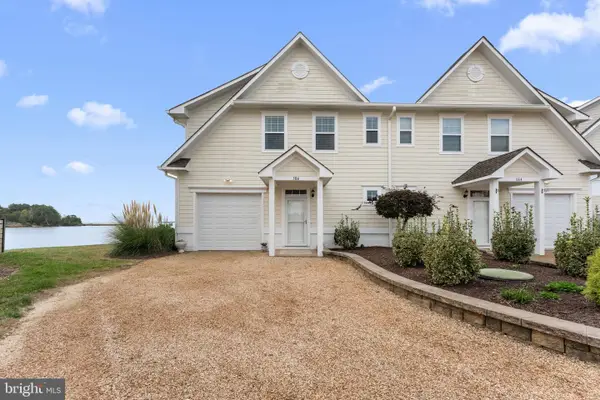586 Riverside Dr, LANCASTER, VA 22503