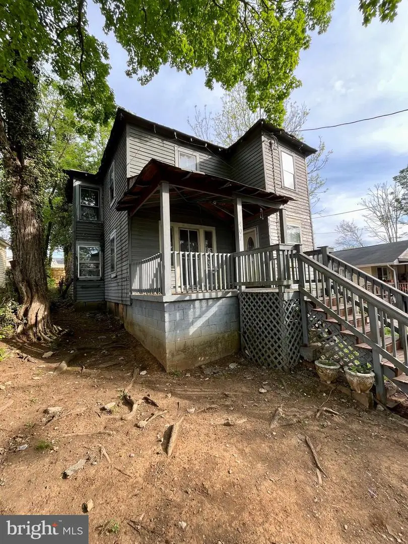 407 Carruthers St, Lexington, VA 24450 - Image #1