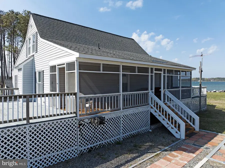 1887 Point Breeze Dr, Hudgins, VA 23076 - #2