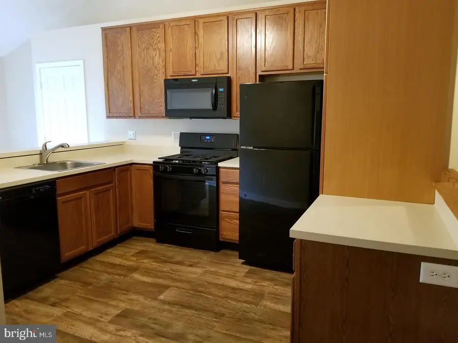 9211 Azure Ct #202, Manassas, VA 20110 - Image #3