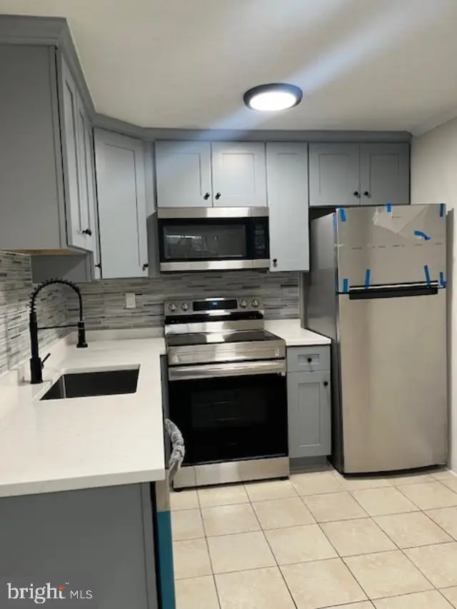 9207 Douglas St #215, Manassas, VA 20110 - Image #1