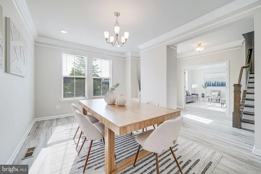 9563 Jefferson St, Manassas, VA 20110 - #3