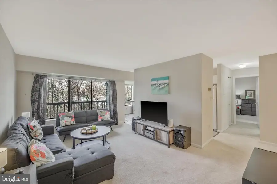 9562 Cannoneer Ct #203, Manassas, VA 20110 - #3