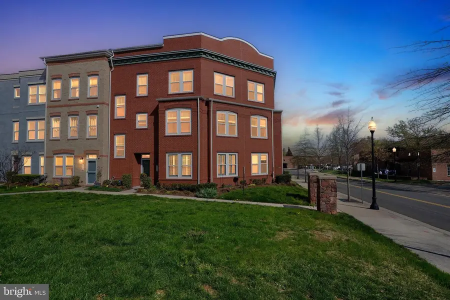 8922 Center St, Manassas, VA 20110 - #3