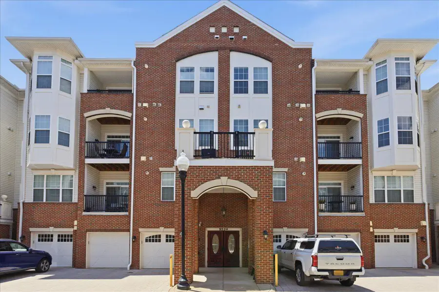 9204 Charleston Dr #207, Manassas, VA 20110 - #2