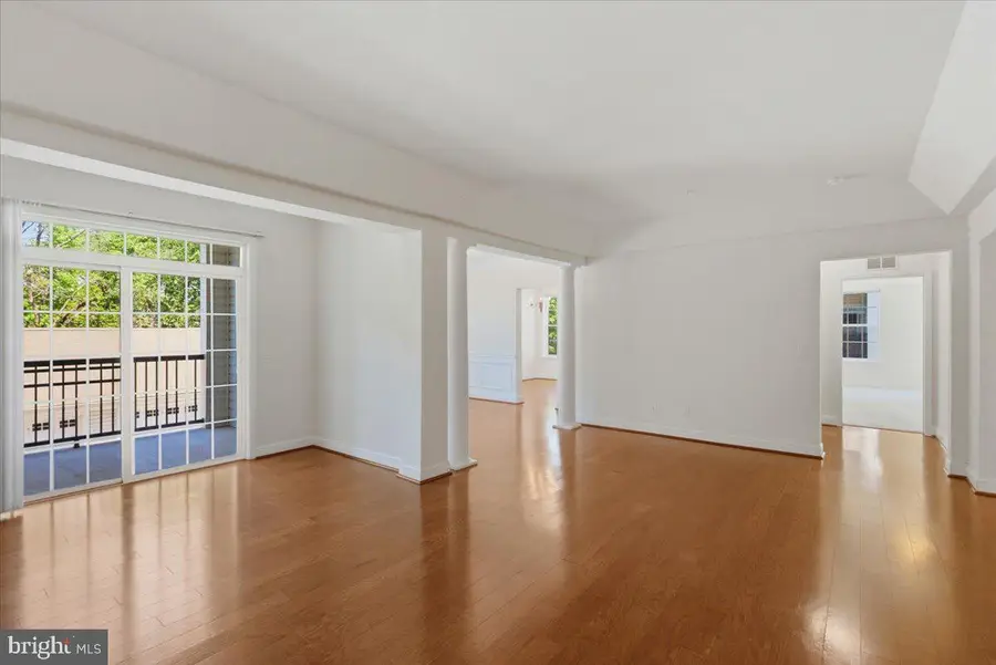 9204 Charleston Dr #207, Manassas, VA 20110 - #3