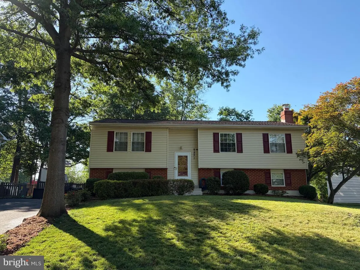 9231 Landgreen St, Manassas, VA 20110 - #1