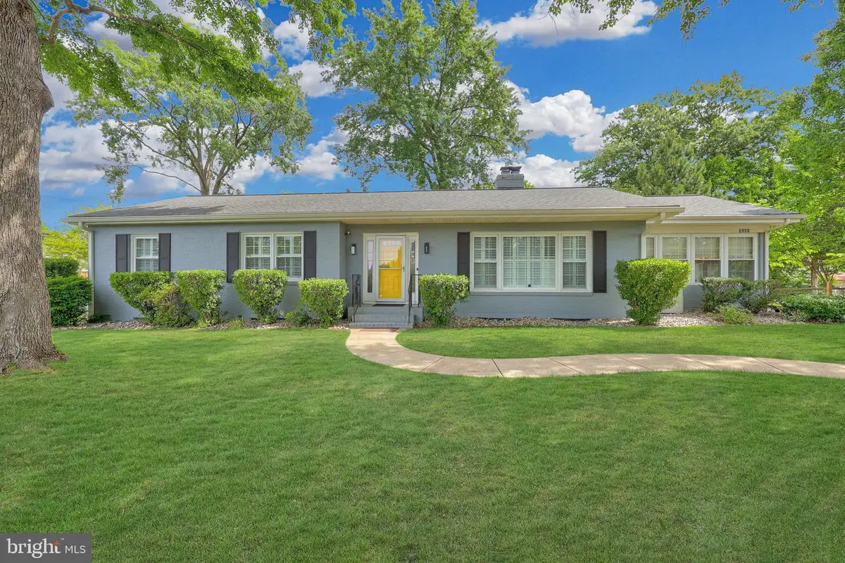 8909 Weir St, Manassas, VA 20110 - #1