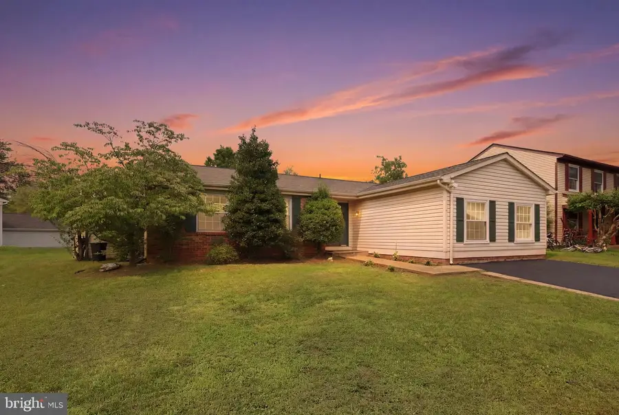 10221 Foxborough Ct, Manassas, VA 20110 - #2