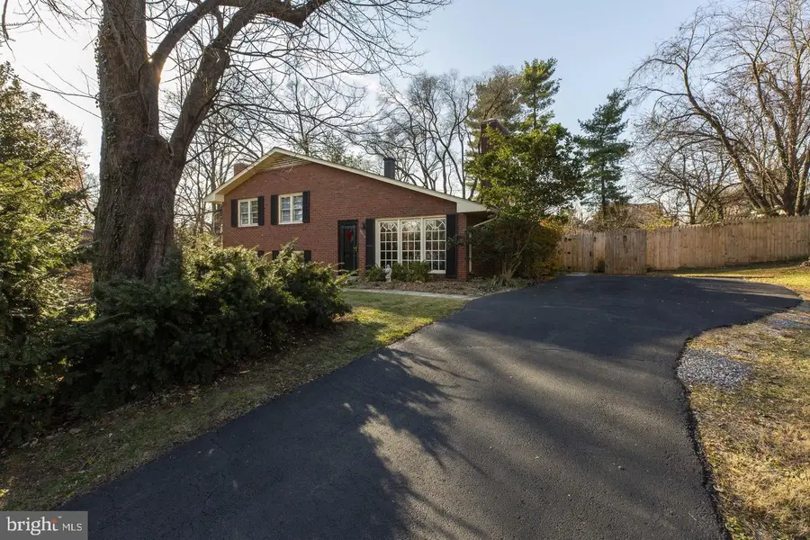 9016 Weir St, Manassas, VA 20110 - #2