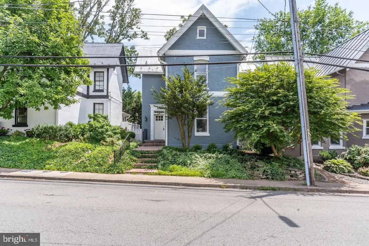 9229 Portner Ave, Manassas, VA 20110 - #1