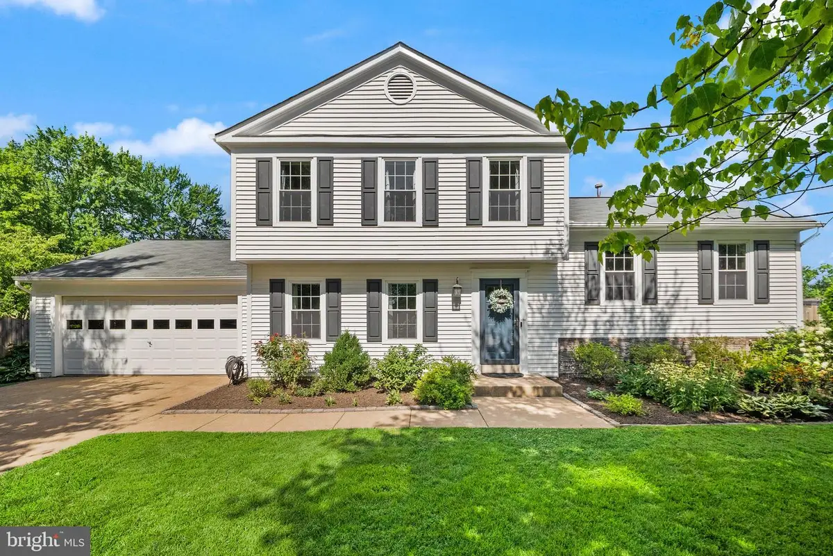 10300 Amberleigh Ct, Manassas, VA 20110 - #1