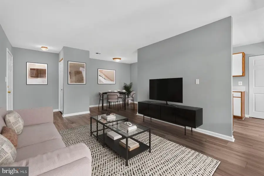 8372 Buttress Ln #202, Manassas, VA 20110 - #2