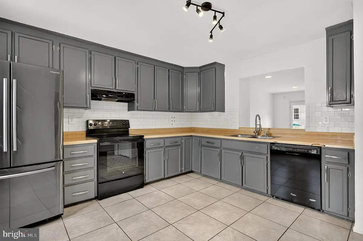 8490 Saddle Ct, Manassas, VA 20110 - #1
