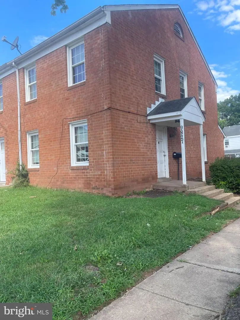 9827 Town Ln, Manassas, VA 20110 - #1