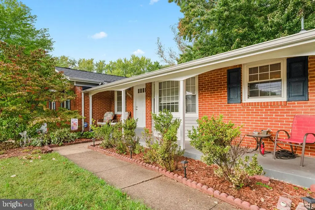8705 Jackson Ave, Manassas, VA 20110 - #1